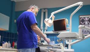 ΟΔΟΝΤΙΑΤΡΟΣ ΧΕΙΡΟΥΡΓΟΣ ΕΥΟΣΜΟΣ ΘΕΣΣΑΛΟΝΙΚΗ ΓΕΩΡΓΙΑΔΗΣ ΙΑΚΩΒΟΣ