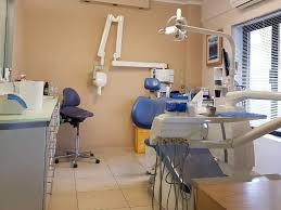 ΟΔΟΝΤΙΑΤΡΟΣ ΧΕΙΡΟΥΡΓΟΣ ΛΑΓΚΑΔΑΣ ΘΕΣΣΑΛΟΝΙΚΗ ΜΙΧΑΗΛ ΑΧΙΛΛΕΑΣ