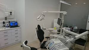 ΟΔΟΝΤΙΑΤΡΟΣ ΧΕΙΡΟΥΡΓΟΣ ΠΕΡΙΟΔΟΝΤΟΛΟΓΟΣ ΚΑΛΑΜΑΡΙΑ ΘΕΣΣΑΛΟΝΙΚΗ ΒΙΟΛΕΣΤΗ ΑΝΑΣΤΑΣΙΑ